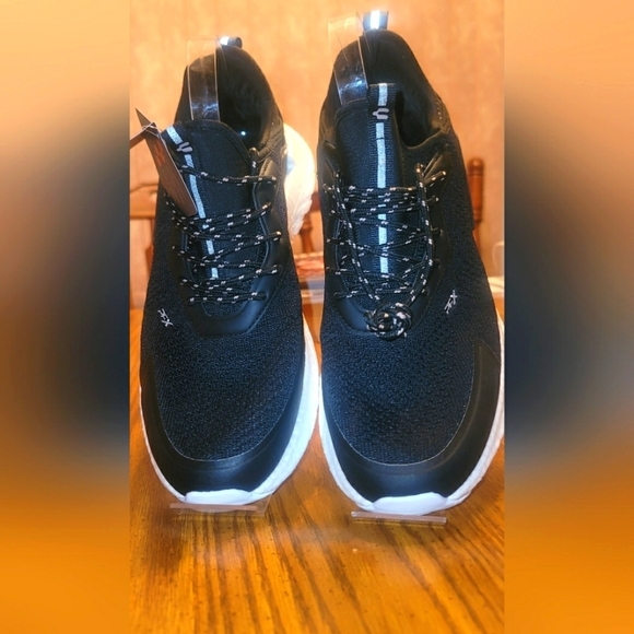 PFX Charly Vigorate running shoes. - Picture 3 of 11